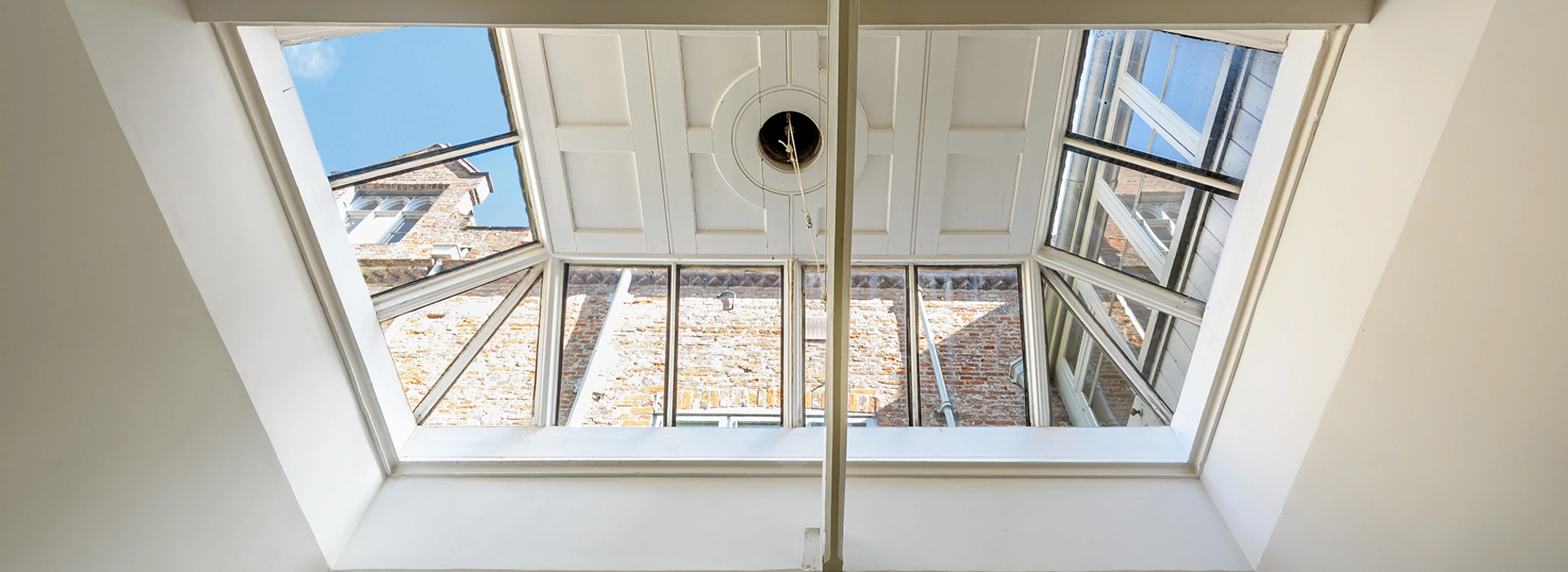 Atrium Header